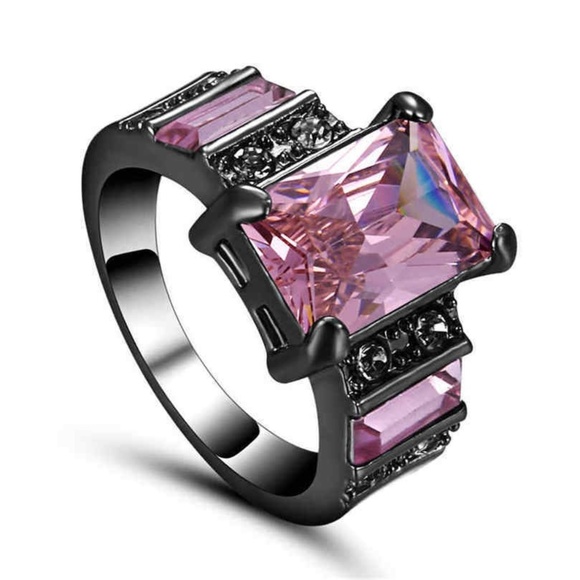 Jewelry - 🔘3 For 30$ Gorgeous Pink Sapphire Ring